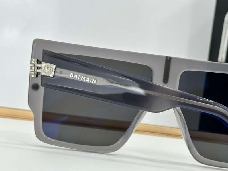 Picture of Balmain Sunglasses _SKUfw51973250fw